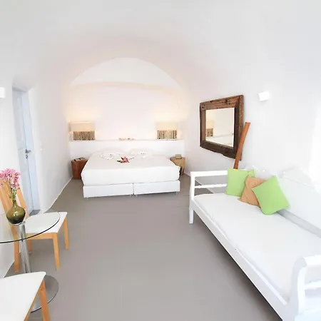Vip Oia (Santorini)